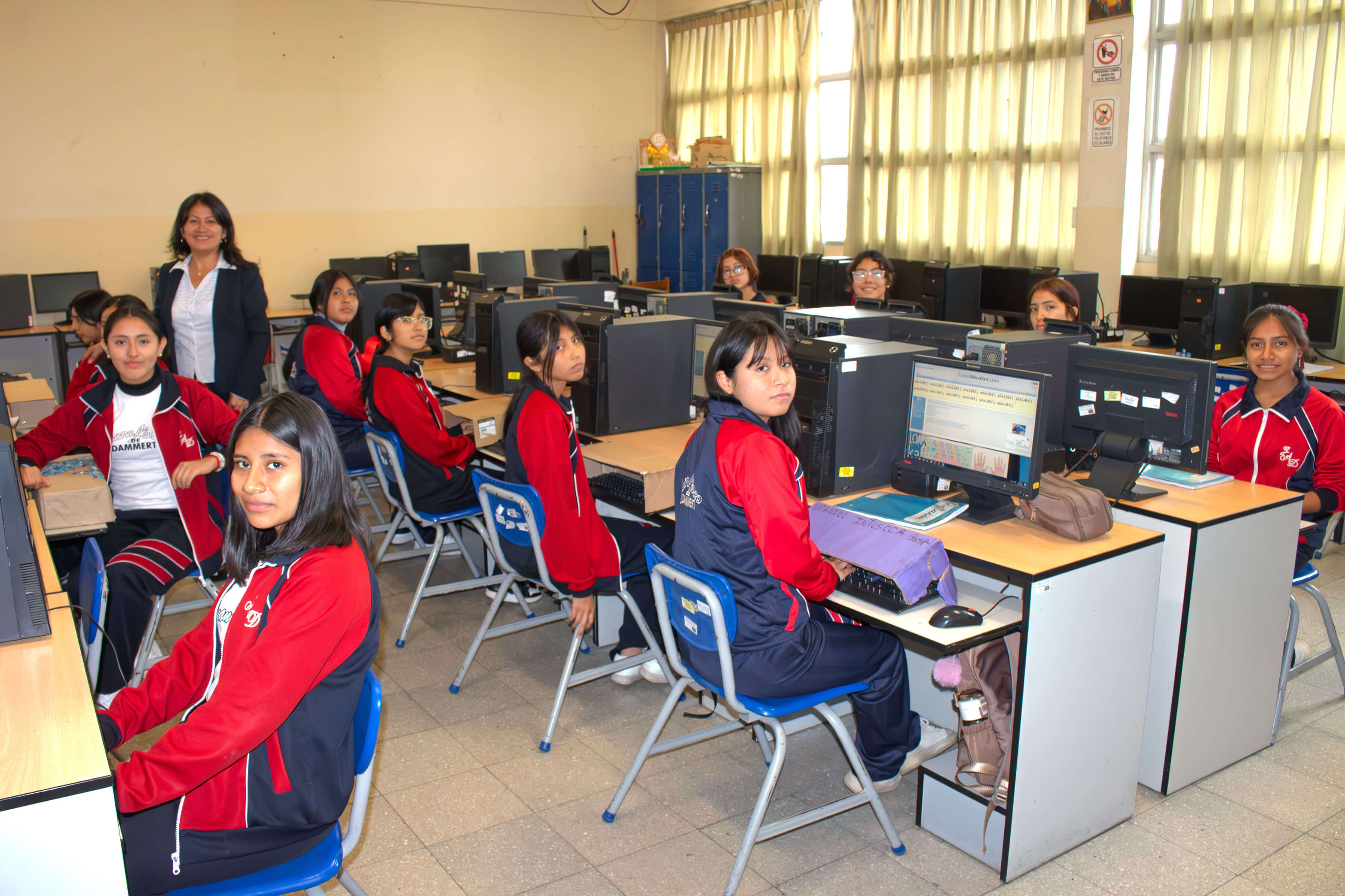 Apoyo Administrativo - Formación Técnica SFT, I.E. Juana Alarco de Dammert